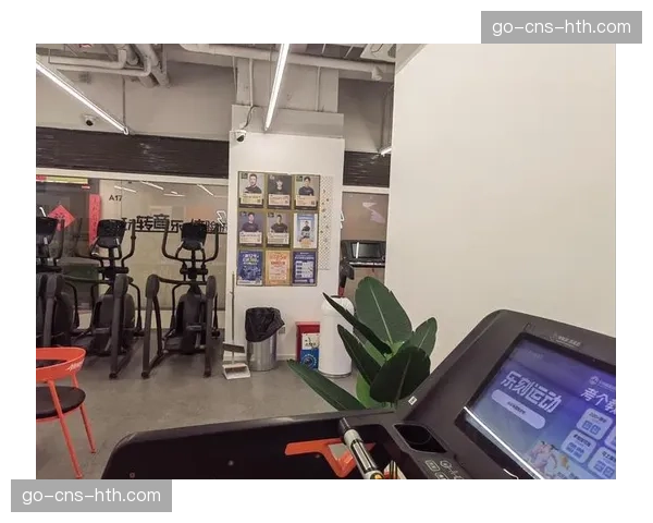 英国草根举重俱乐部会员数激增，社交媒体健身挑战带动参与热潮